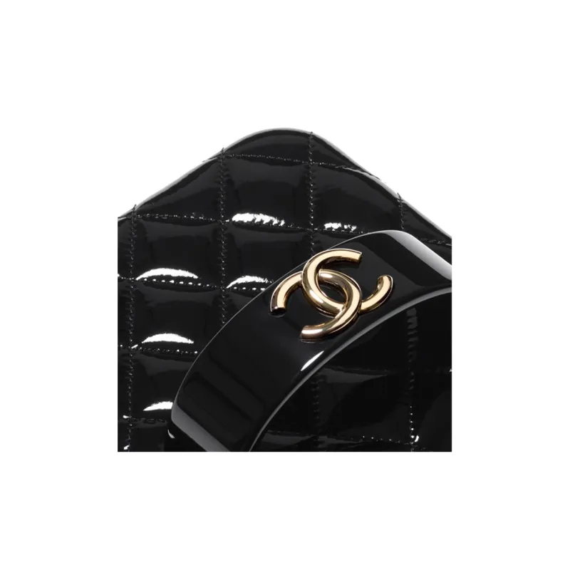 CHANEL 21K Winter Resin Glass With Goat Patent Leather Clutch Makeup Box Makeup Bag Women's Black-3