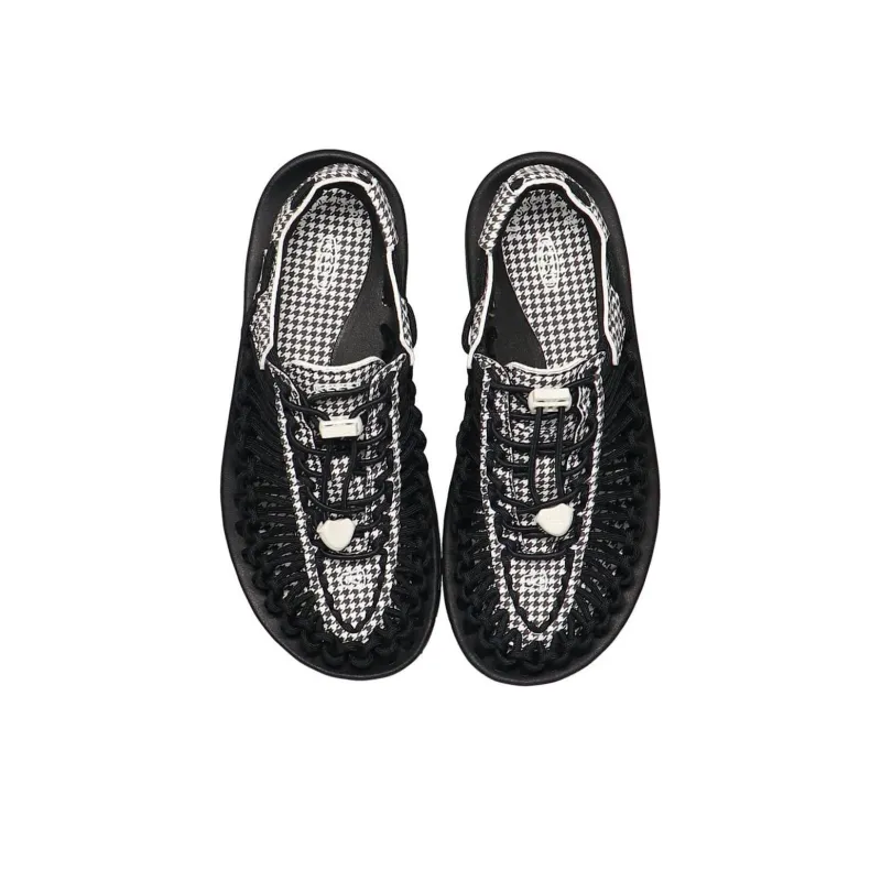 KEEN Uneek Breathable Beach Sandals River Trekking Shoes Women's Black White Plaid-3