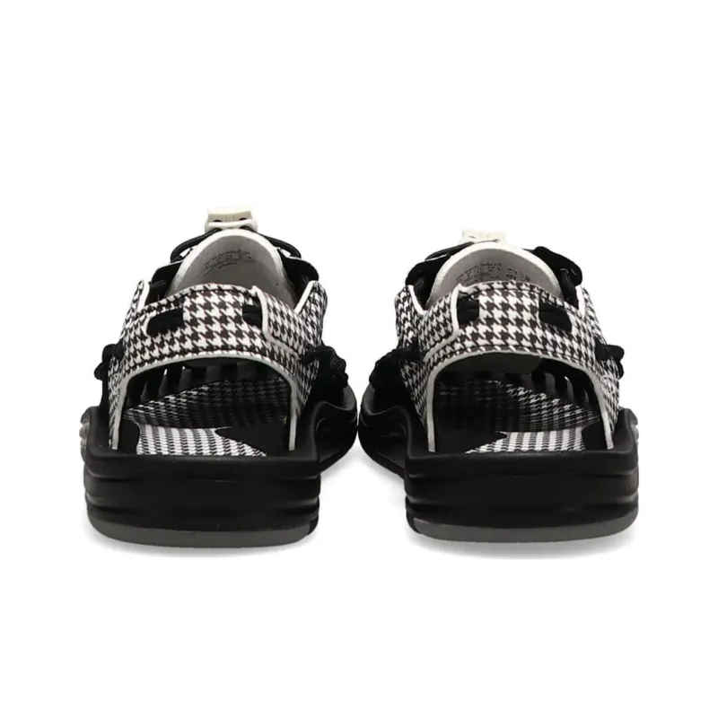 KEEN Uneek Breathable Beach Sandals River Trekking Shoes Women's Black White Plaid-4