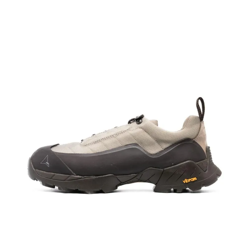 roa hiking shoes