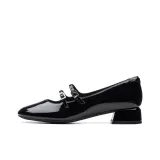 Black 261747124
