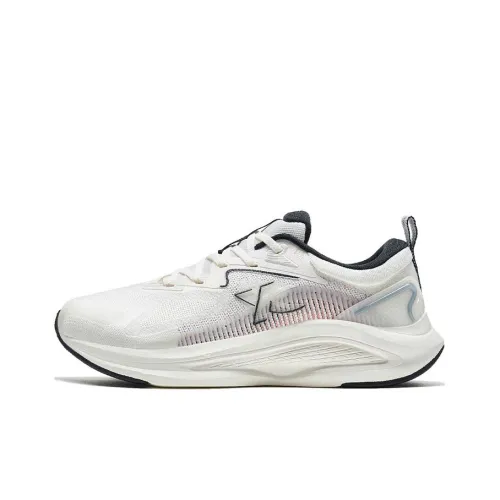 XTEP Breathable Cushioning Wear Resistant Lightweight Low Top Running Shoes Men's White Black
