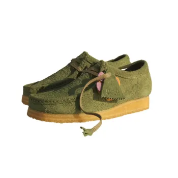 SIZE x Clarks Wallabee Men's Casual Shoes Men's Green