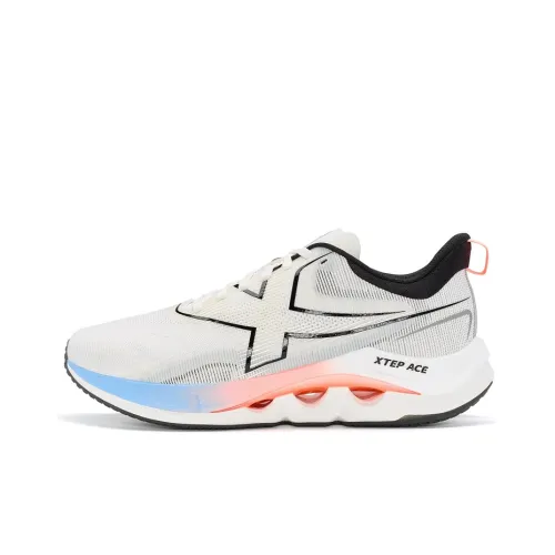 XTEP Speed 4.0 Pro Non slip Wear resistant Shock Absorption Low Top Running Shoes Men's White Black