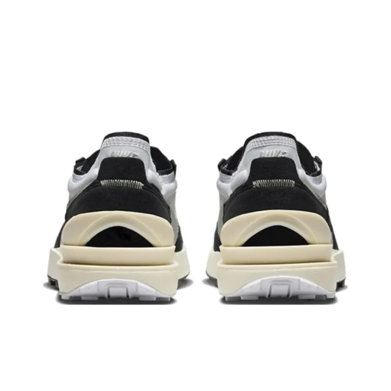 Nike Waffle One SE "Panda"-3