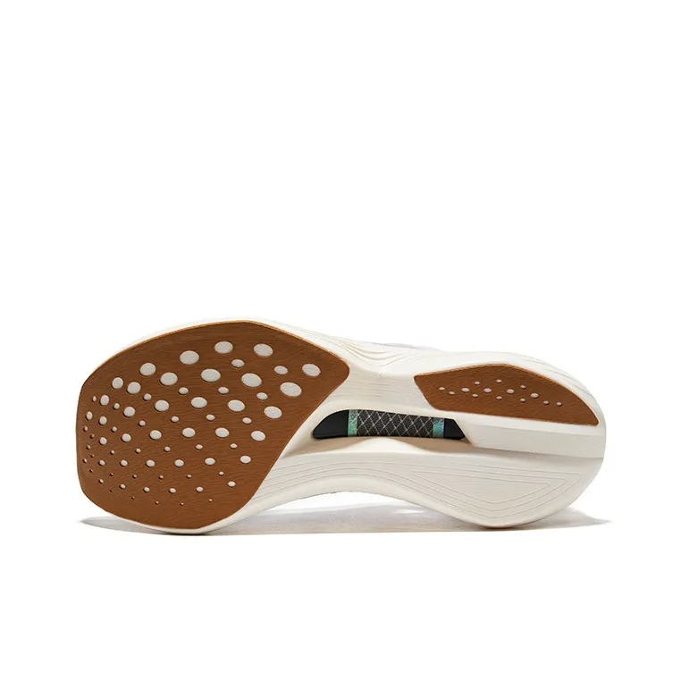 Saucony Endorphin Elite White Gold-4