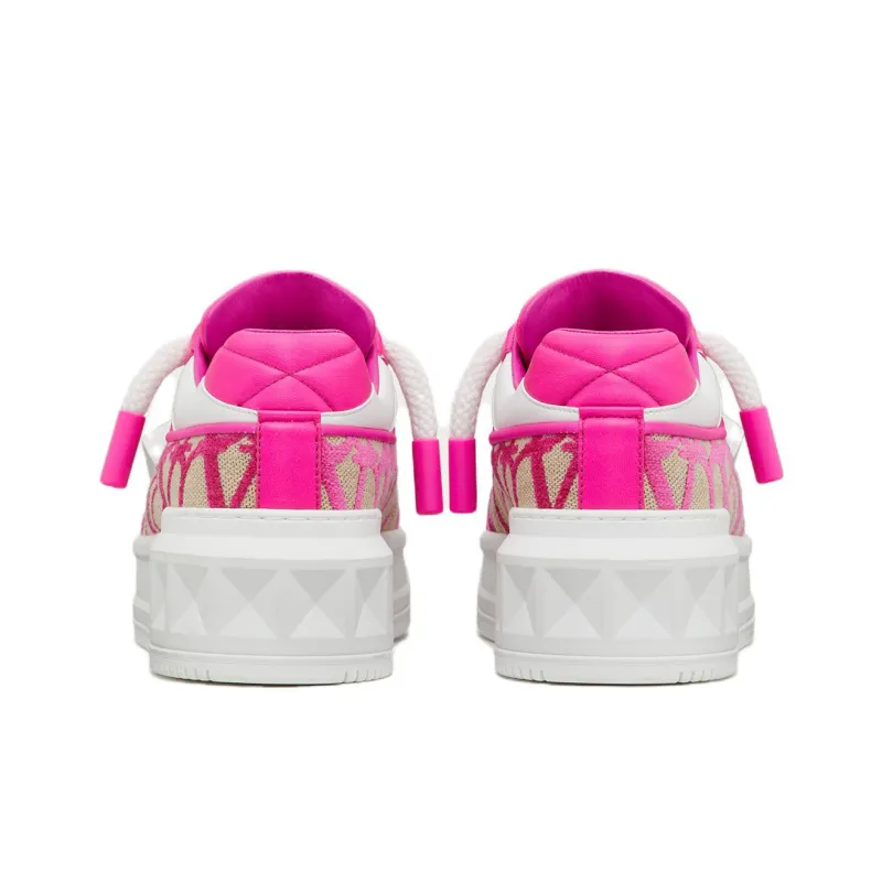 Valentino One Stud Low-Top Skateboard Shoes Women's Pink Beige-4