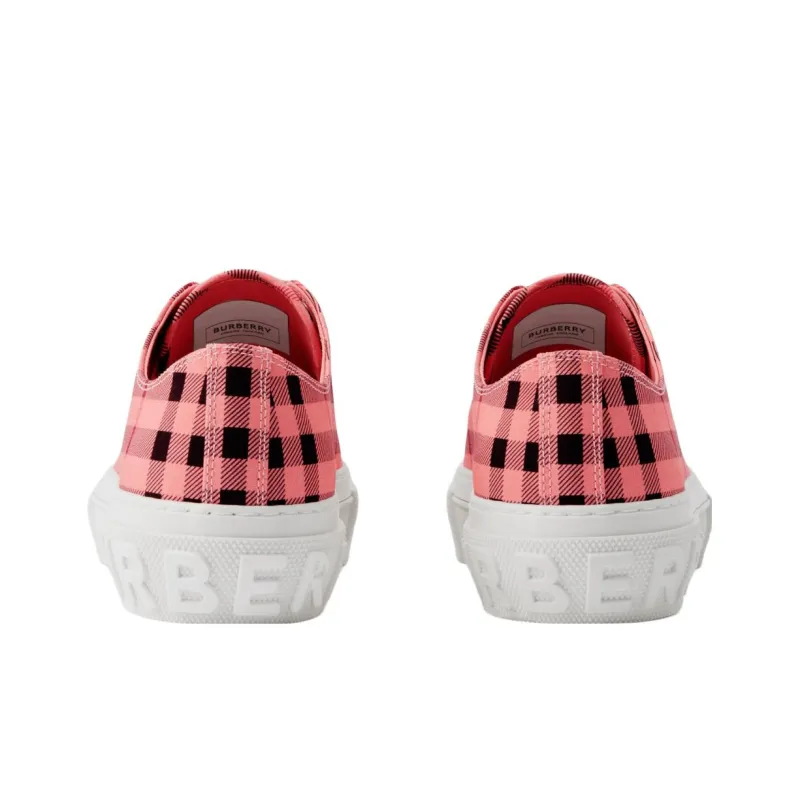 Burberry Low Top Skateboard Shoes Women's White Pink-3