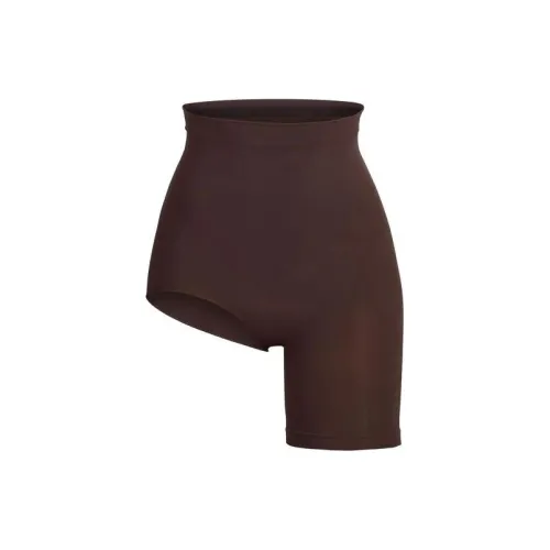 SKIMS SEAMLESS SCULPT SOLUTION SHORT RIGHT LEG EXPOSED Casual Shorts Women's COCOA/Cocoa