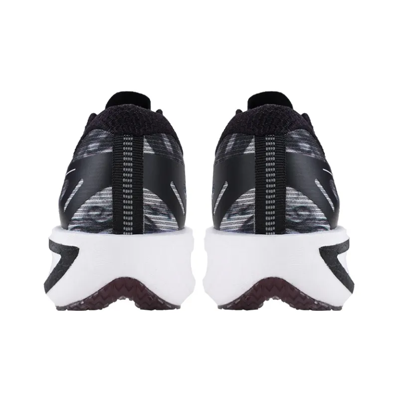 Macondo Slip-Resistant Low-Top Running Shoes Men's Black White Landscape Seal Ink-3