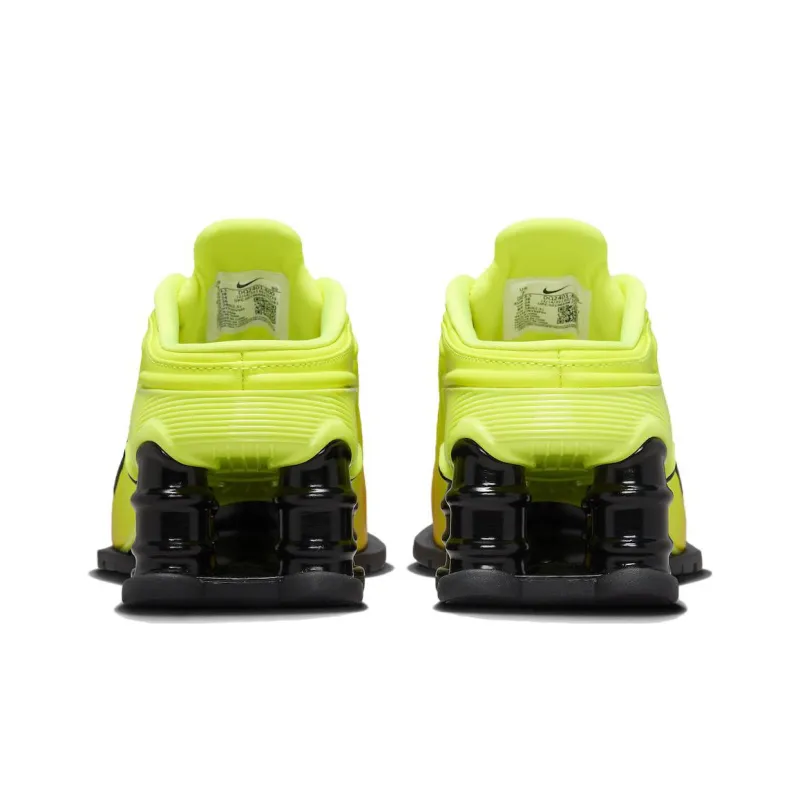Martine Rose X Nike Shox MR4 “Safety Orange”-4