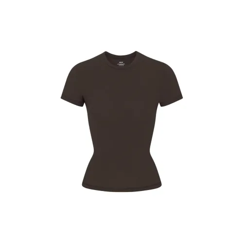 Skims T-Shirts Women's Coffee/Espresso