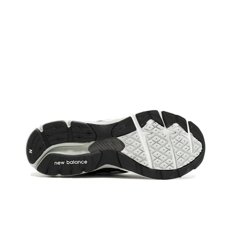 New Balance 990v3 Kith Black-4