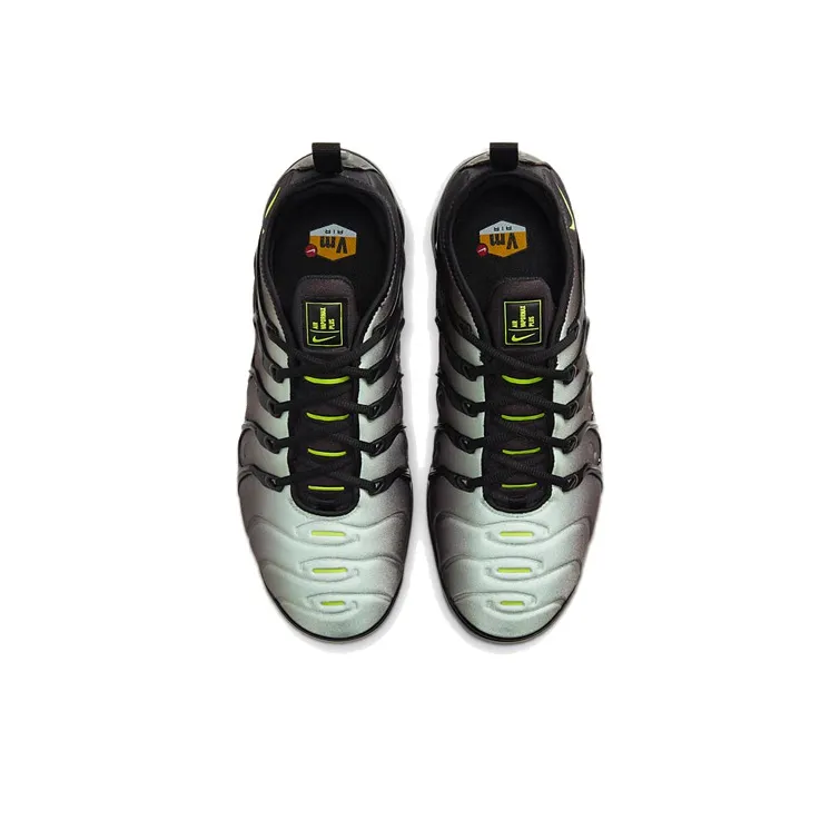 Nike Air VaporMax Plus Neon-3
