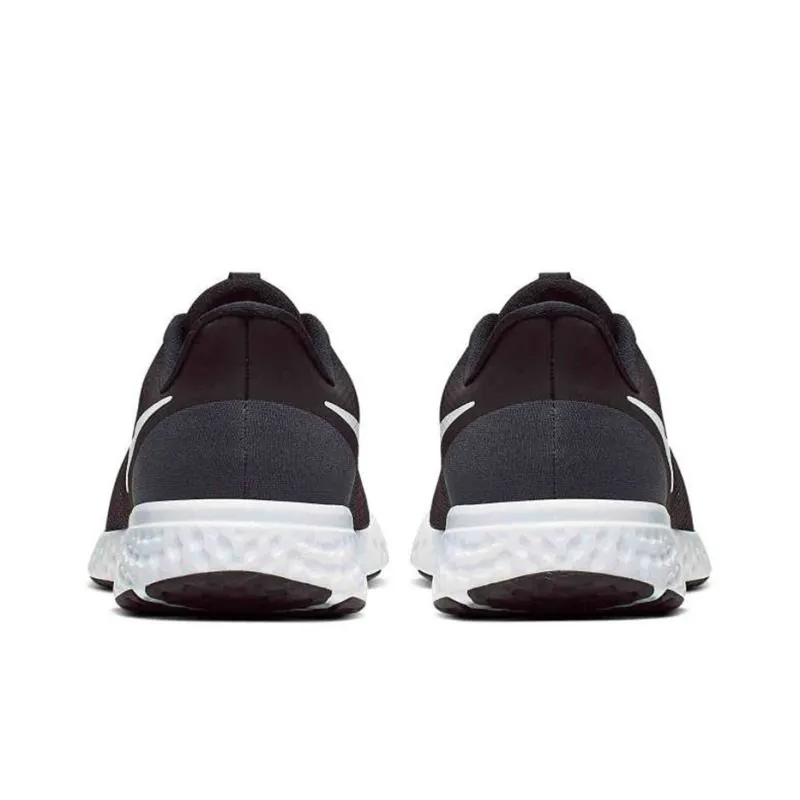 Nike Revolution 5 Extra Wide 'Black White'-2