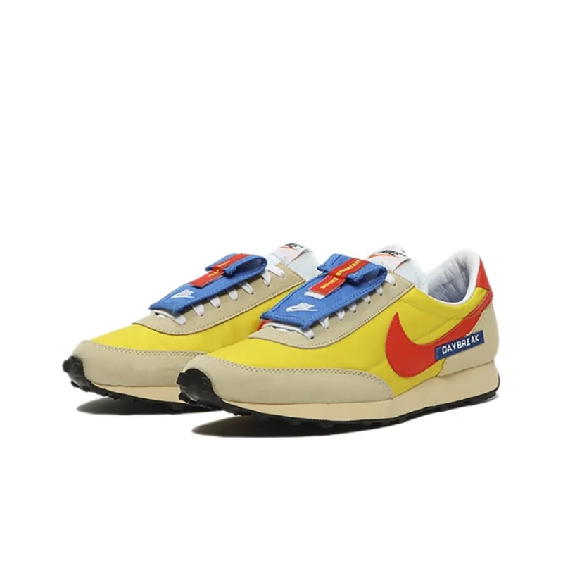 Nike Daybreak Pocket Yellow Women's-1