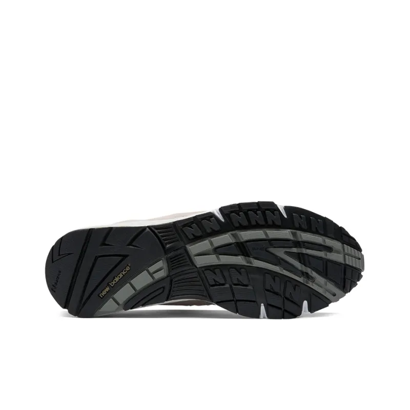 New Balance 991v1 Logo patch Sneakers-3