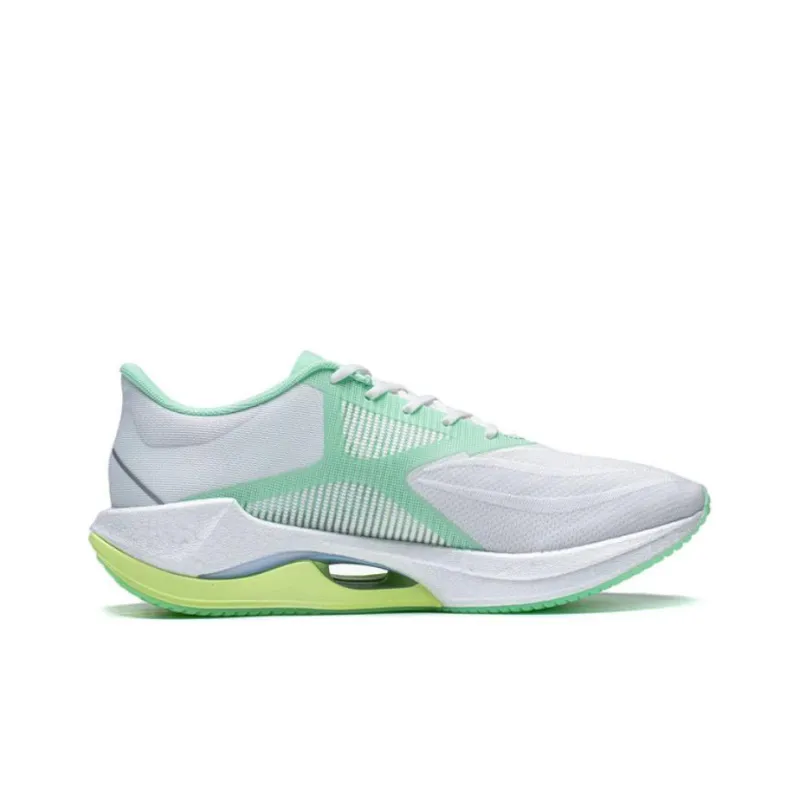 LiNing Super Light 20 Cushioned Slip Resistant Abrasion Resistant Low Top Casual Running Shoes Women's White Green-1