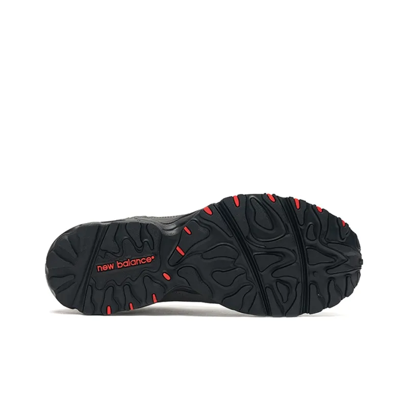 New Balance 703 Black/Grey-5
