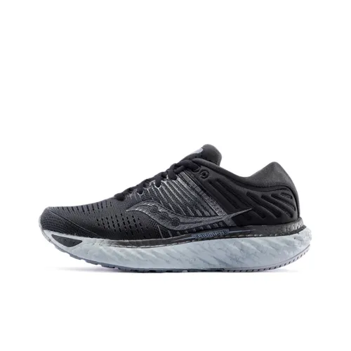 saucony Women's Triumph 17 'Blackout'