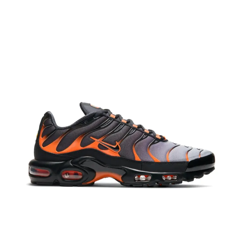 Nike Air Max Plus 'Black Total Orange'-1