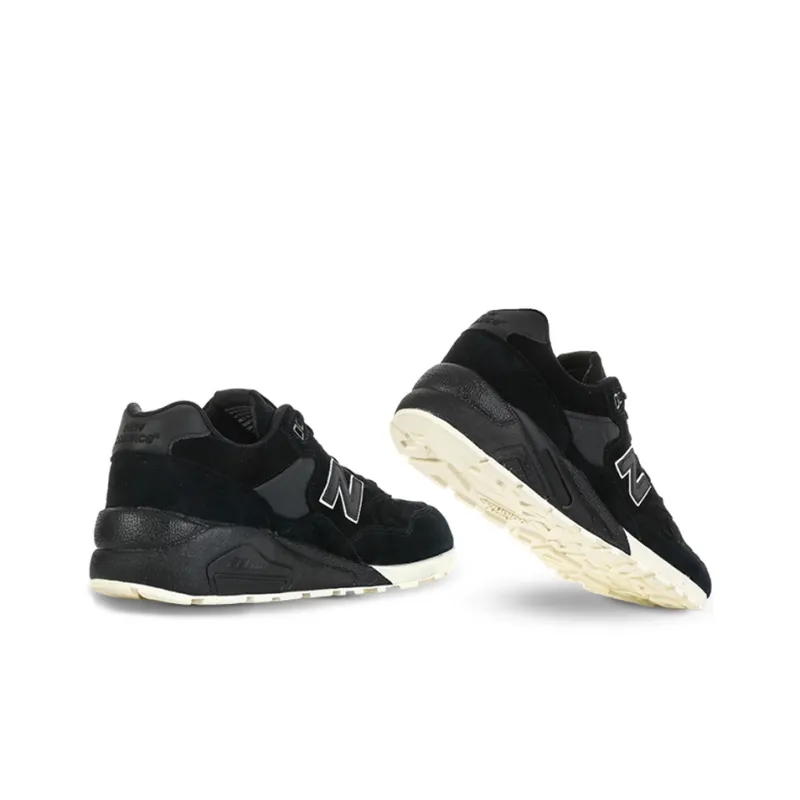New Balance Black-3