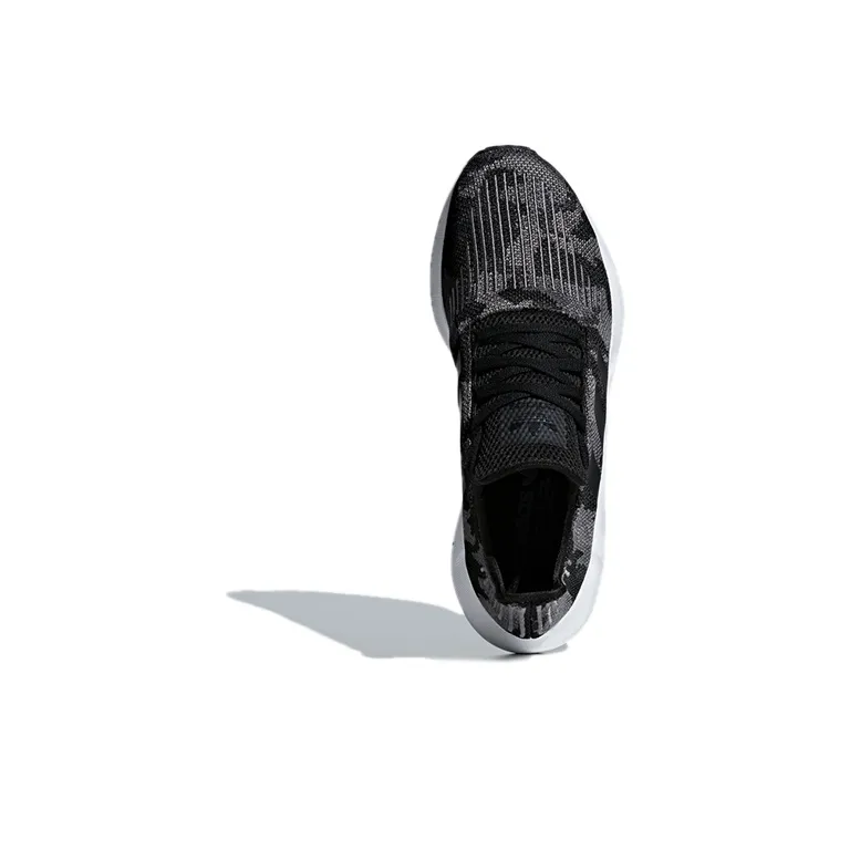 Adidas Swift Run Core Black White-4