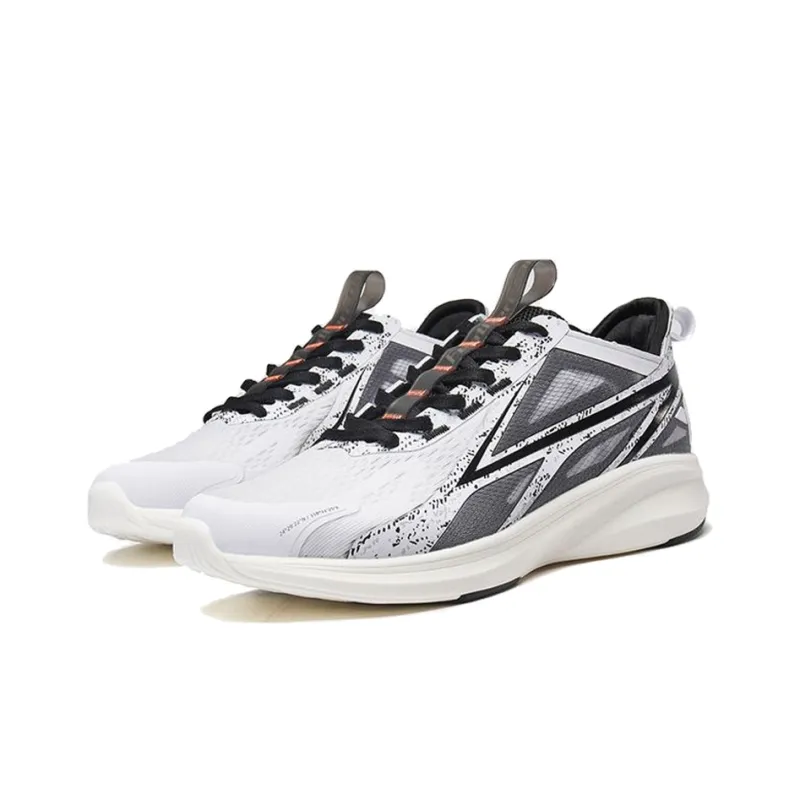 XTEP To Light 4.0 Running Shoes Men Low Top White Black-1