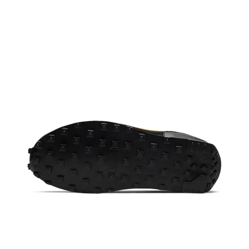 Nike Daybreak Black Metallic Gold Women's-5