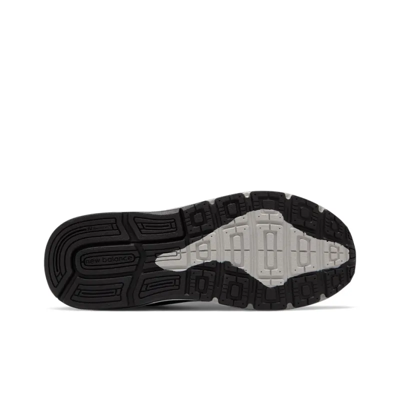 New Balance 1540v3 Black Castlerock-3
