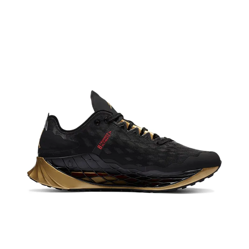 JORDAN Zoom Trunner Ultimate Black Metallic Gold-1