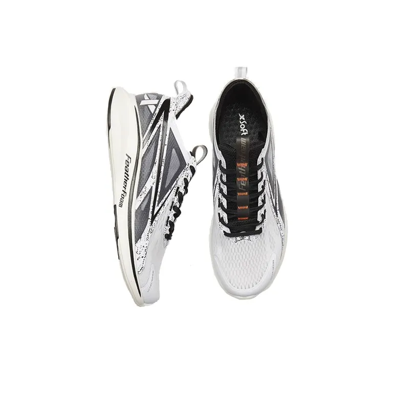 XTEP To Light 4.0 Running Shoes Men Low Top White Black-2