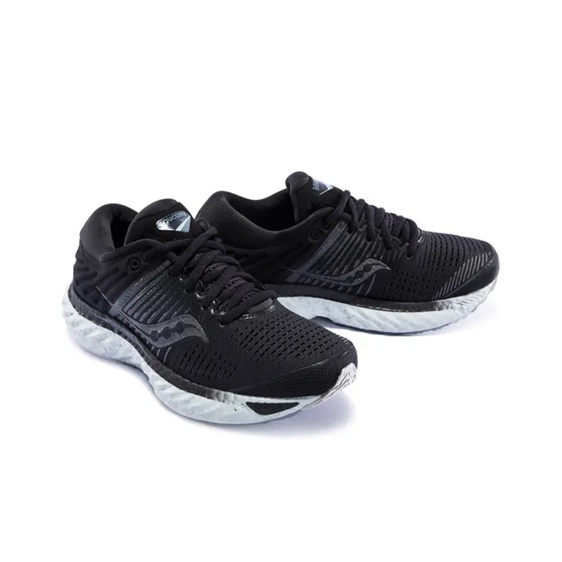 saucony Women's Triumph 17 'Blackout'-2