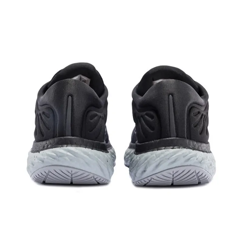 saucony Women's Triumph 17 'Blackout'-3