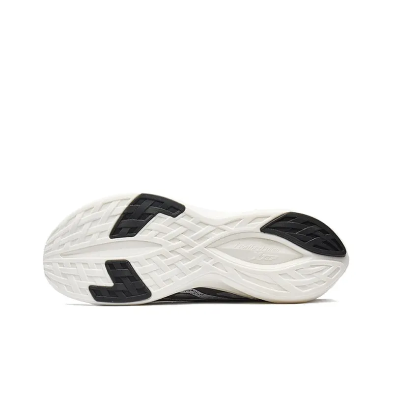 XTEP To Light 4.0 Running Shoes Men Low Top White Black-4
