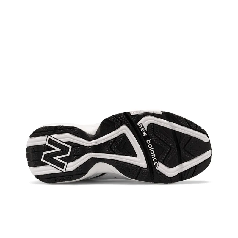 New Balance NB 452 Non slip Lightweight Mid Top Running Shoes Women's Black White D Width-4