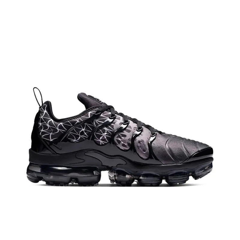 Nike Air VaporMax Plus Geometric Black White-1