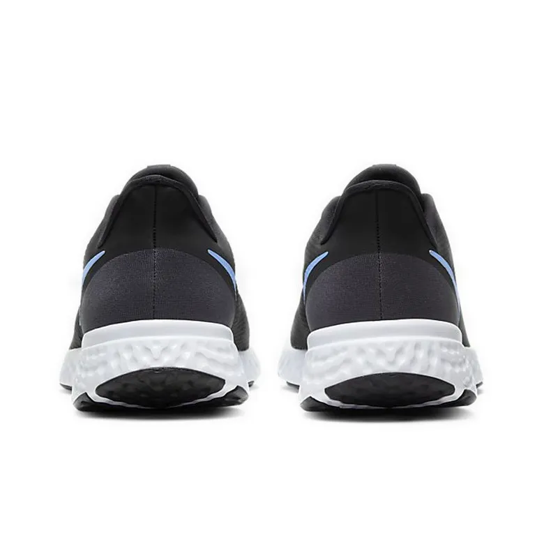 Nike Revolution 5 Black-4