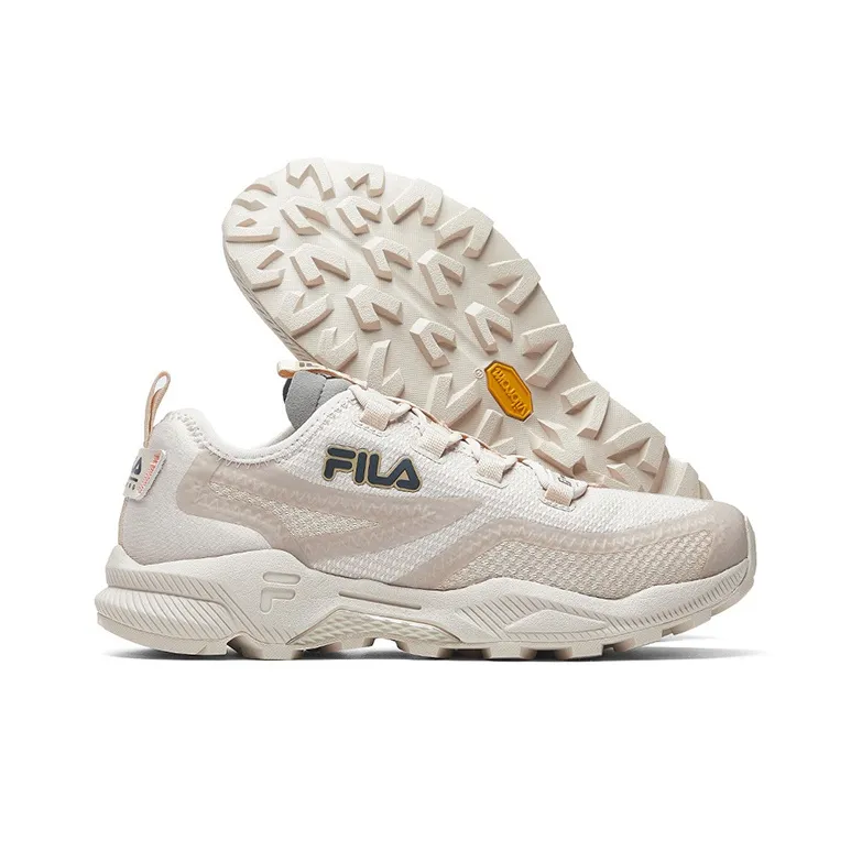 FILA Athletics Cushioning Anti-Slip Wear-Resistant Breathability Low-Top Running Shoes Women's Light Pink-3