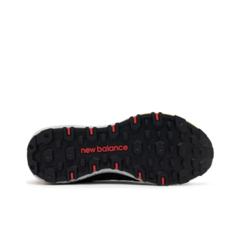 New Balance Fresh Foam Crag V2 Trail 'Black Red' Women's-4