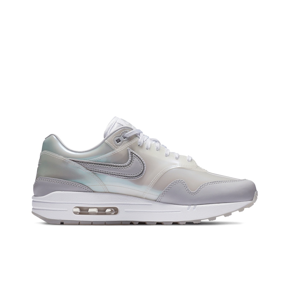 nike air max 1 snkrs day white