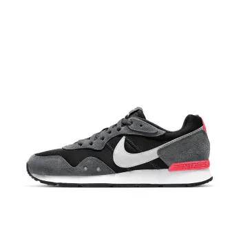 Nike Venture Runner Black Iron Grey