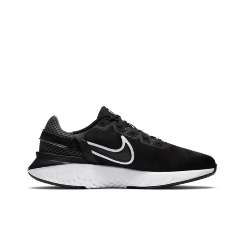 Nike Legend React 3 Black-1
