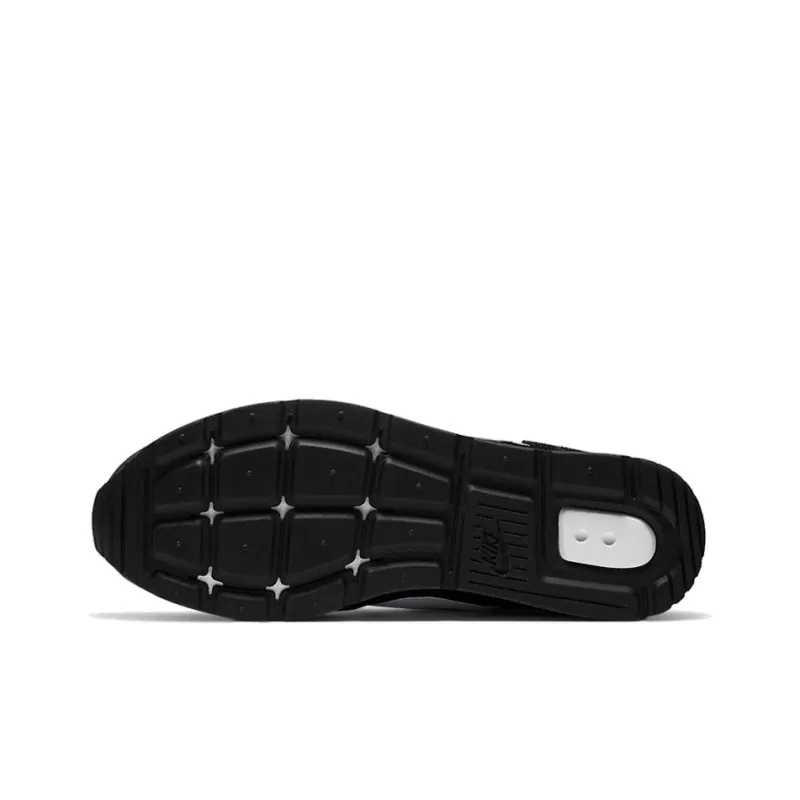 Nike Venture Runner 'Black White' Women's-5