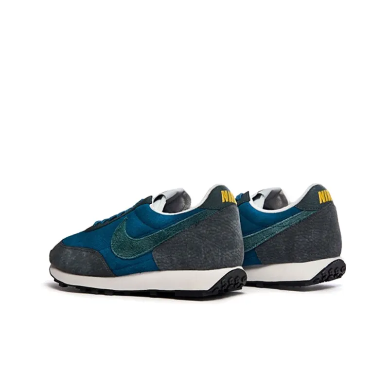 Nike Daybreak Midnight Turquoise Seaweed Dark Smoke Grey Women's-1