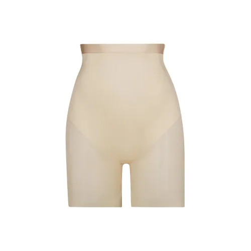 SKIMS BARELY THERE LOW-BACK SHORT Casual Shorts Women's Sand/White