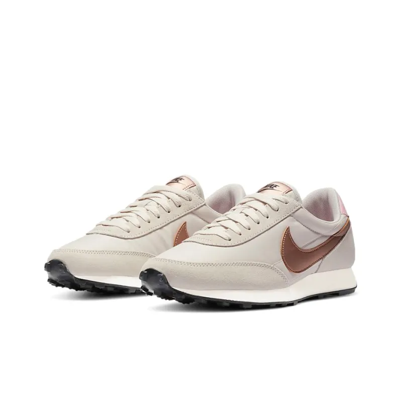 Nike DBreak Type Light Orewood Women's-2