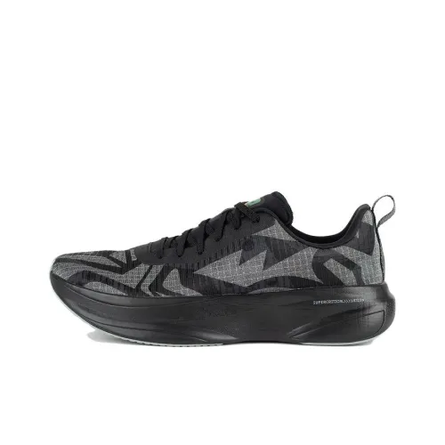 BRAND BLACK Kaiju Low-top Sneakers