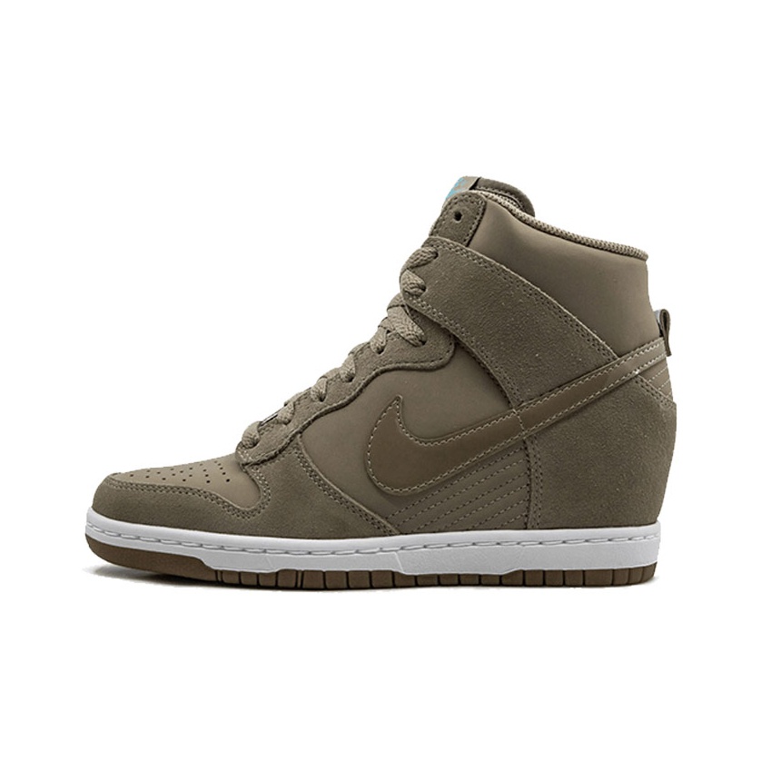 Nike Dunk Sky Hi popular Desert Camo