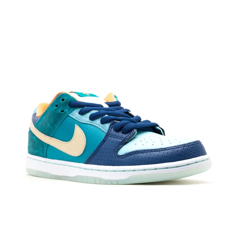 Nike SB Dunk Low MIA Skate Shop-1